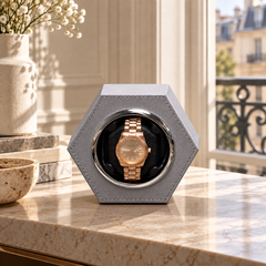 Prisme Gris perle redressé, face verticale, avec une montre