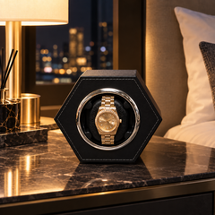 Prisme Noir redressé, face verticale, avec une montre
