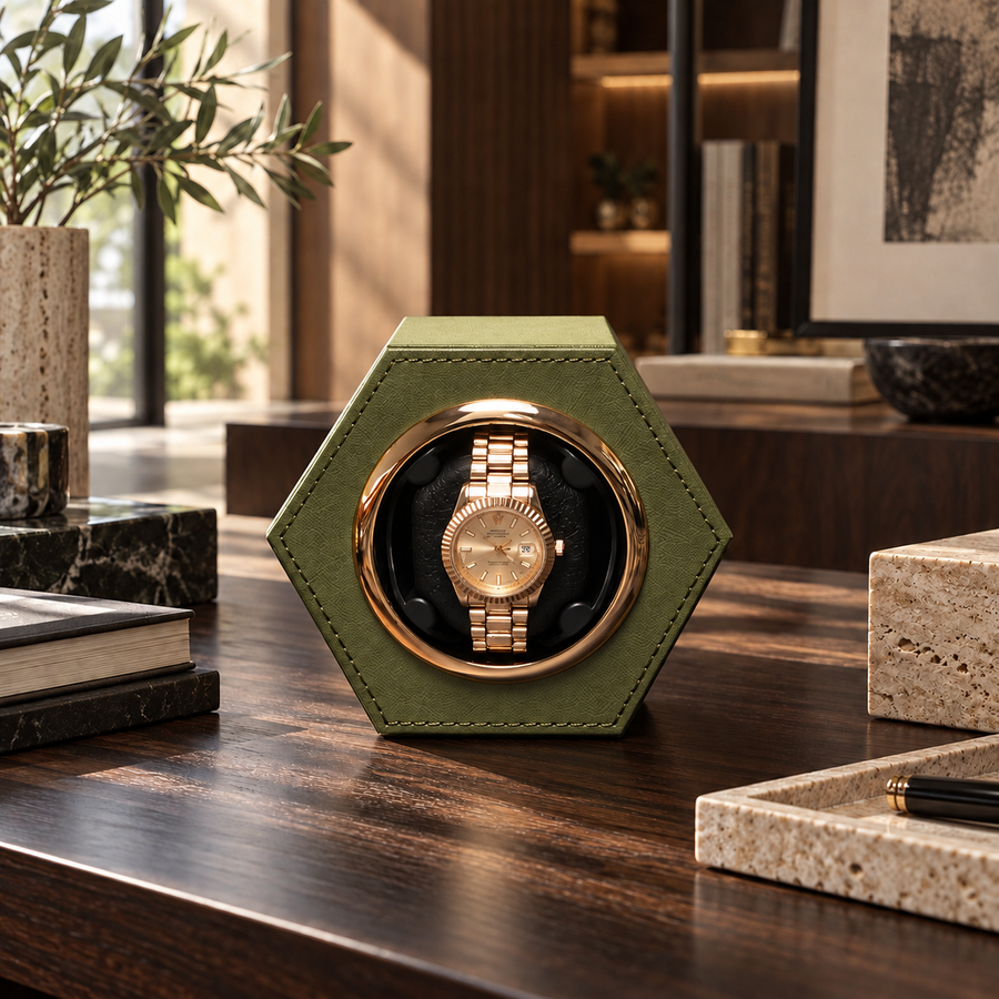 Prisme Vert kaki redressé, face verticale, avec une montre